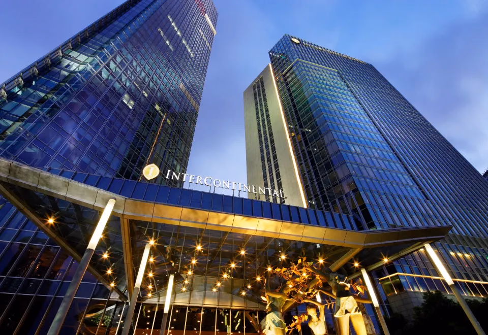 InterContinental Hotels SHANGHAI JING'AN by IHG